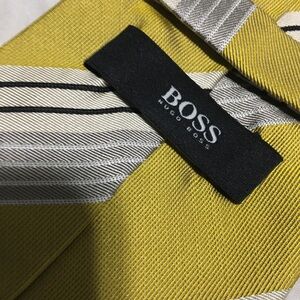 Hugo Boss 100% silk Tie